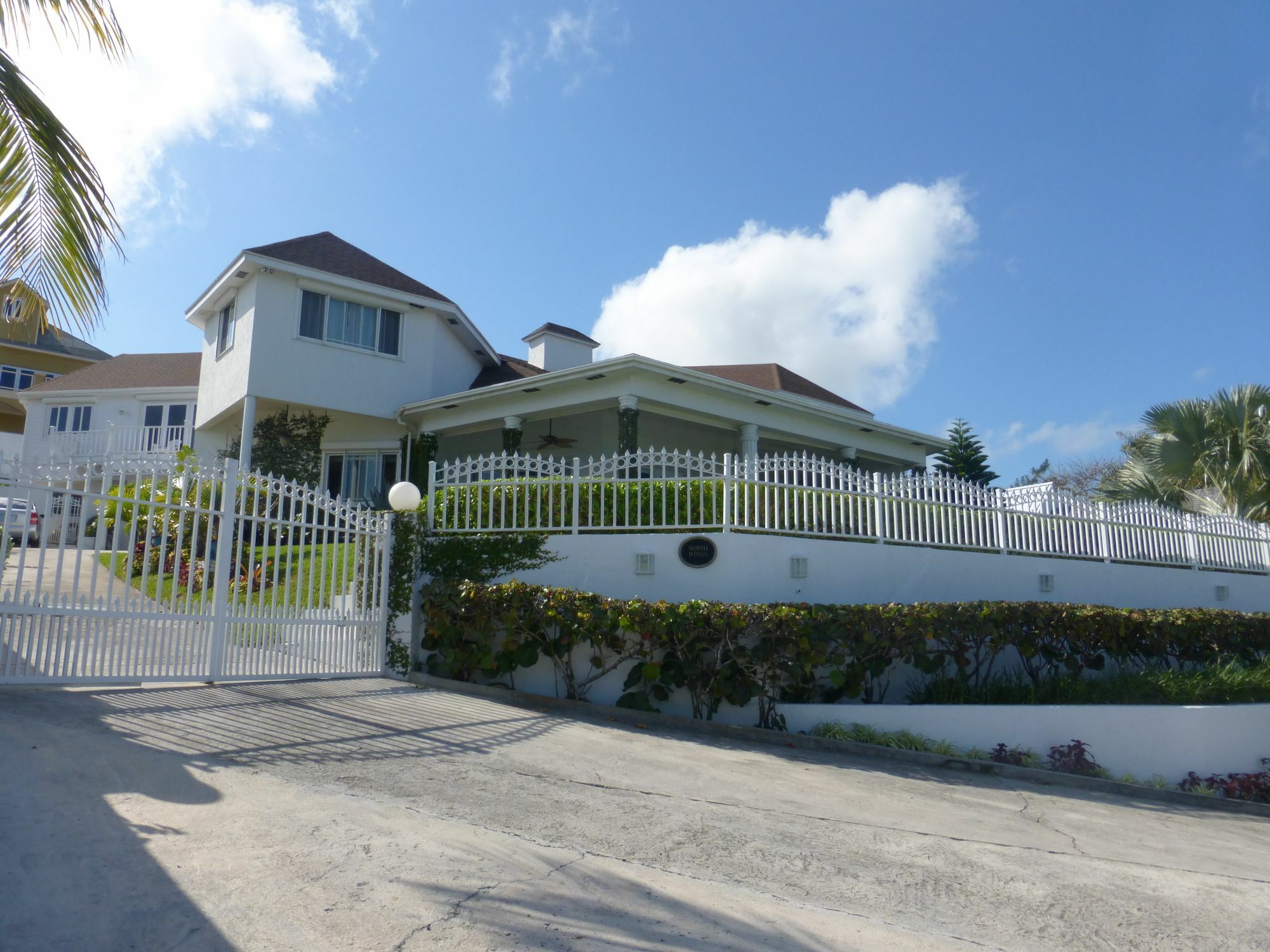 Four Bedroom Oceanfront Villa Nassau Eksteriør bilde